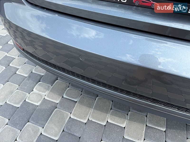 Седан Audi A4 2017 в Львове