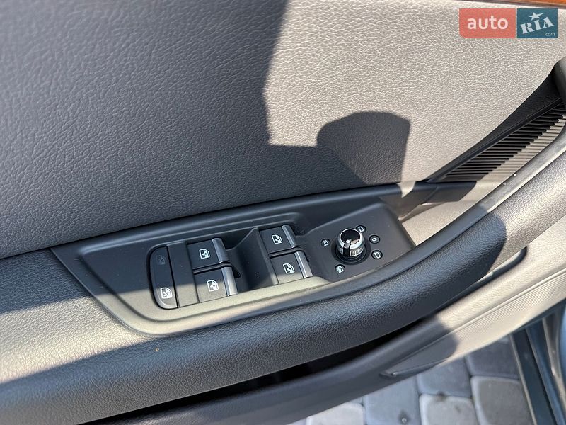 Седан Audi A4 2017 в Львове
