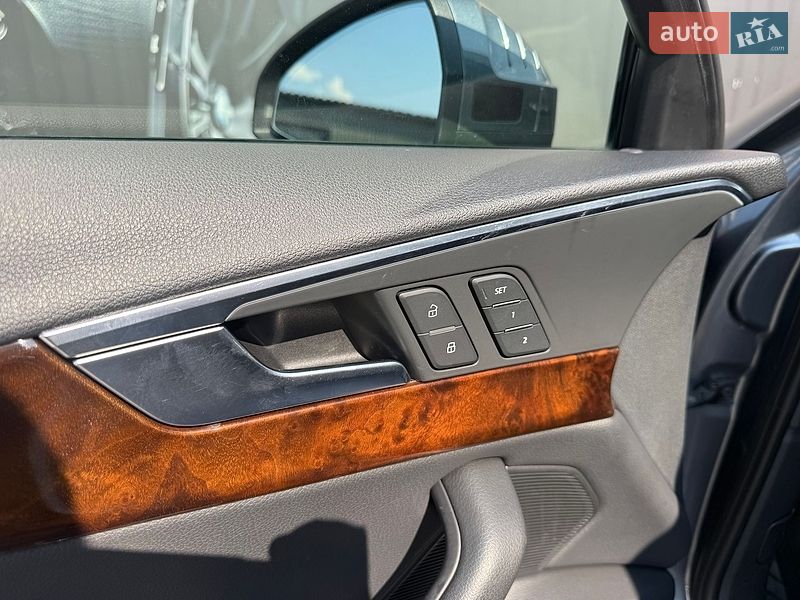 Седан Audi A4 2017 в Львове