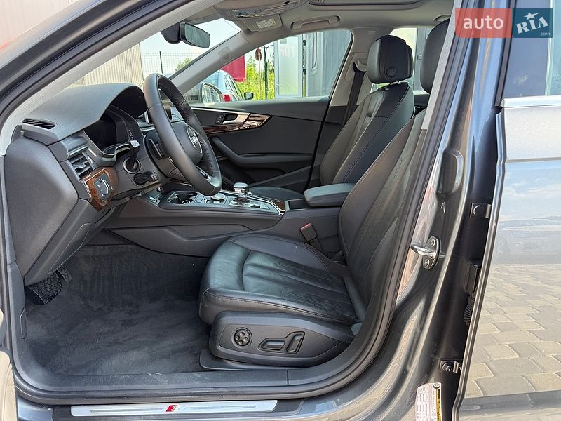 Седан Audi A4 2017 в Львове
