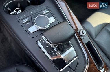 Седан Audi A4 2017 в Львове