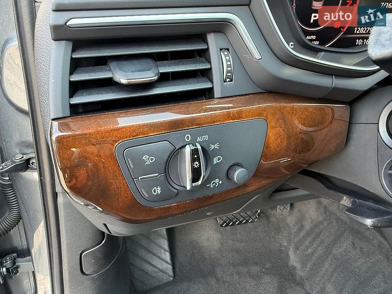 Седан Audi A4 2017 в Львове