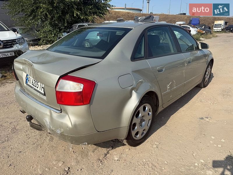 Седан Audi A4 2004 в Киеве