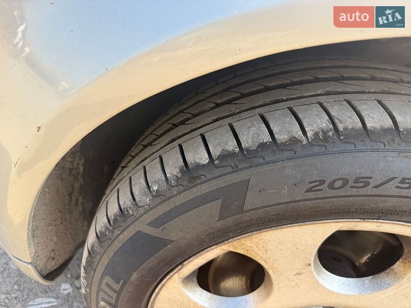 Седан Audi A4 2004 в Киеве