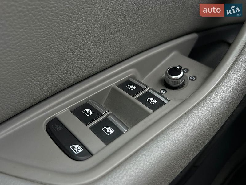 Седан Audi A4 2017 в Ивано-Франковске