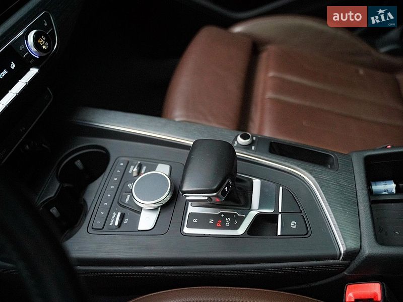 Седан Audi A4 2019 в Києві