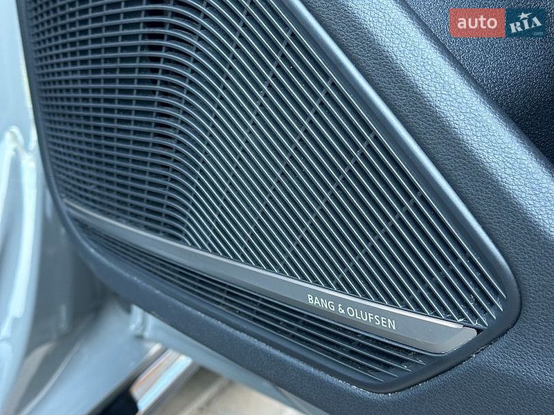 Седан Audi A4 2018 в Ровно
