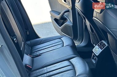 Седан Audi A4 2018 в Ровно