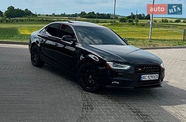 Седан Audi A4 2012 в Горохові