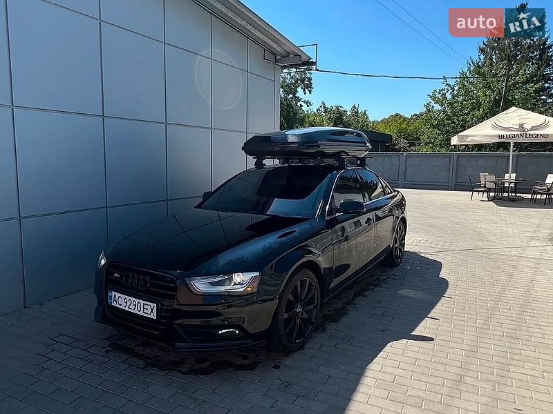 Седан Audi A4 2012 в Горохові