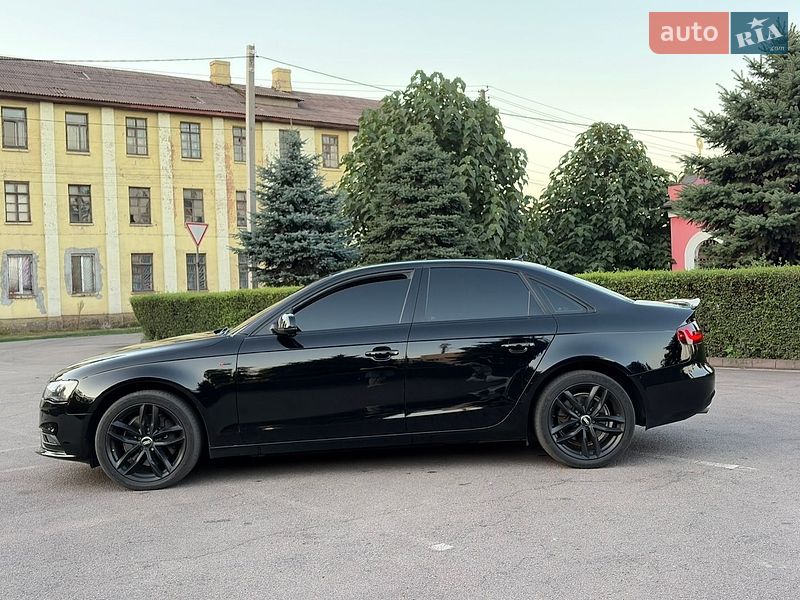 Седан Audi A4 2012 в Кам'янському