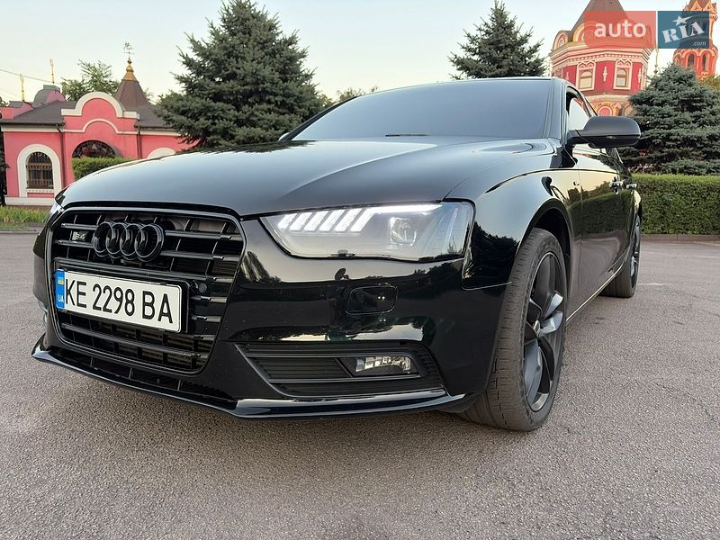 Седан Audi A4 2012 в Кам'янському