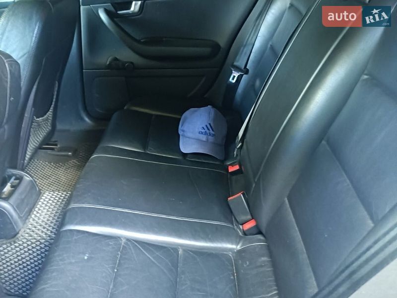 Універсал Audi A4 2004 в Підгірцях
