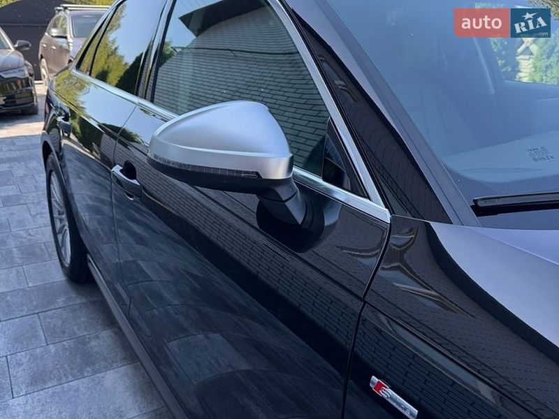 Седан Audi A4 2018 в Ровно