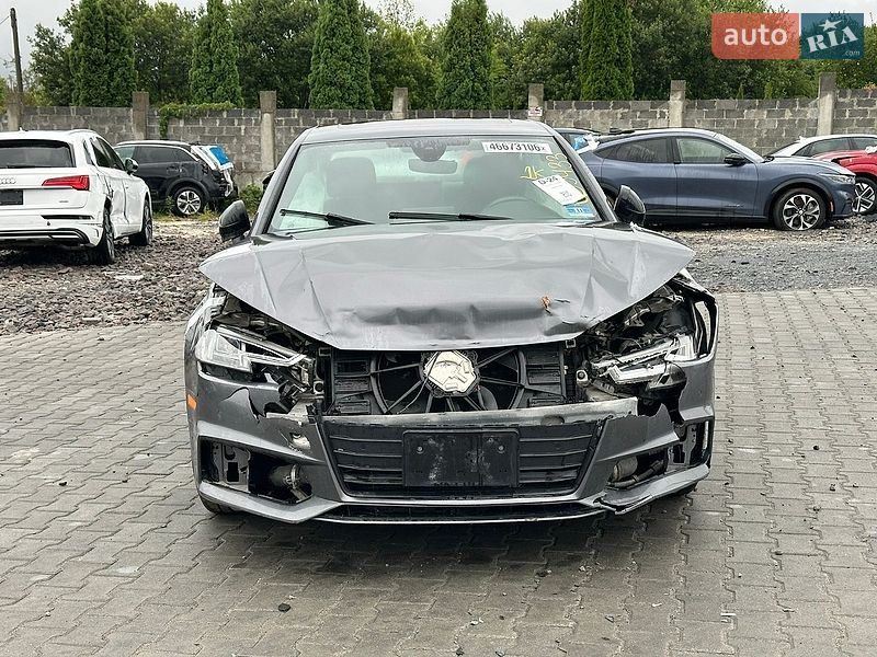 Седан Audi A4 2017 в Львове
