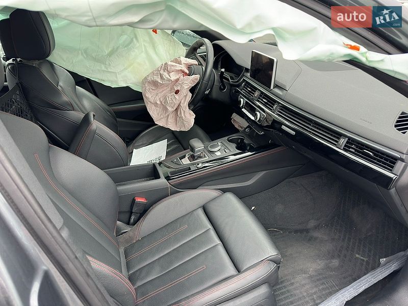 Седан Audi A4 2017 в Львове