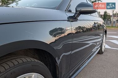 Седан Audi A4 2018 в Киеве