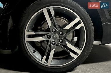 Седан Audi A4 2017 в Києві