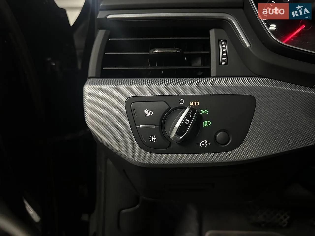 2017 Audi A4 - мініатюра 12