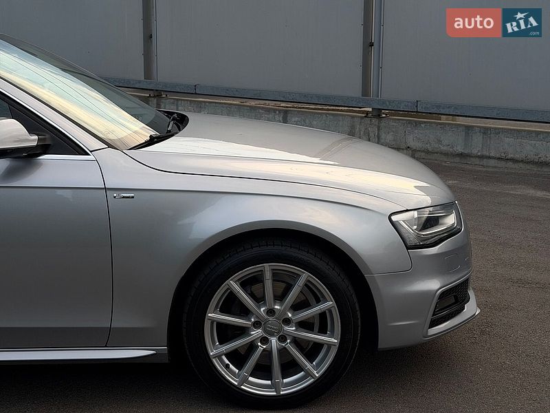 Седан Audi A4 2014 в Києві