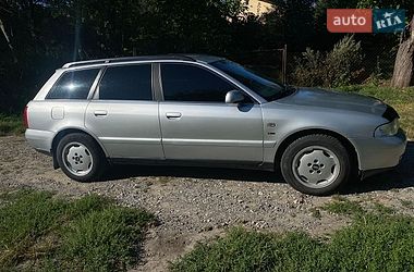 Універсал Audi A4 1998 в Звягелі