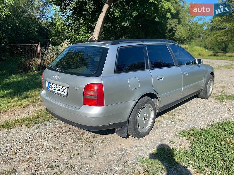 Універсал Audi A4 1998 в Звягелі