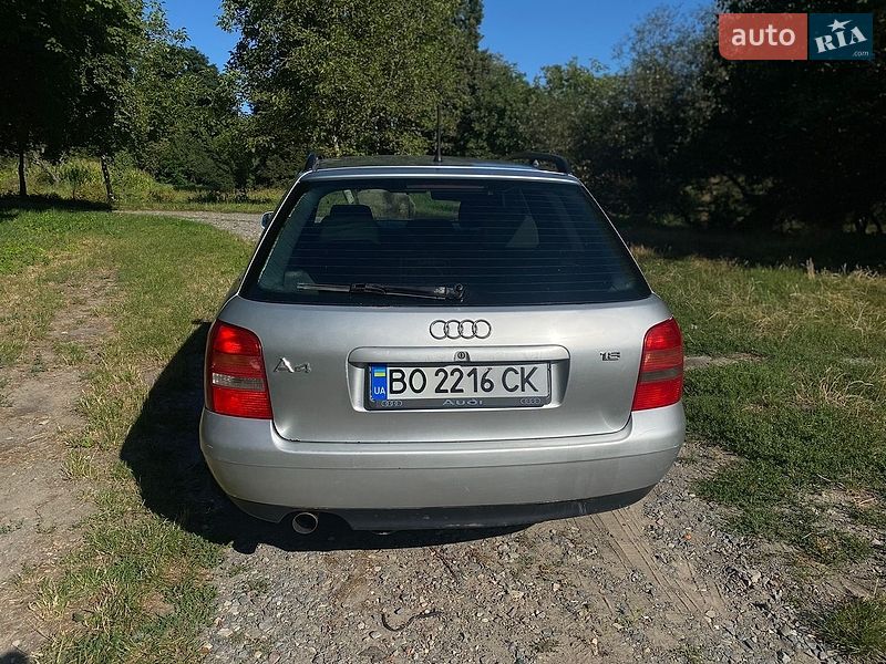 Універсал Audi A4 1998 в Звягелі