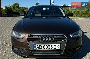 Седан Audi A4 2012 в Виннице