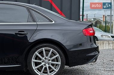 Седан Audi A4 2013 в Луцьку
