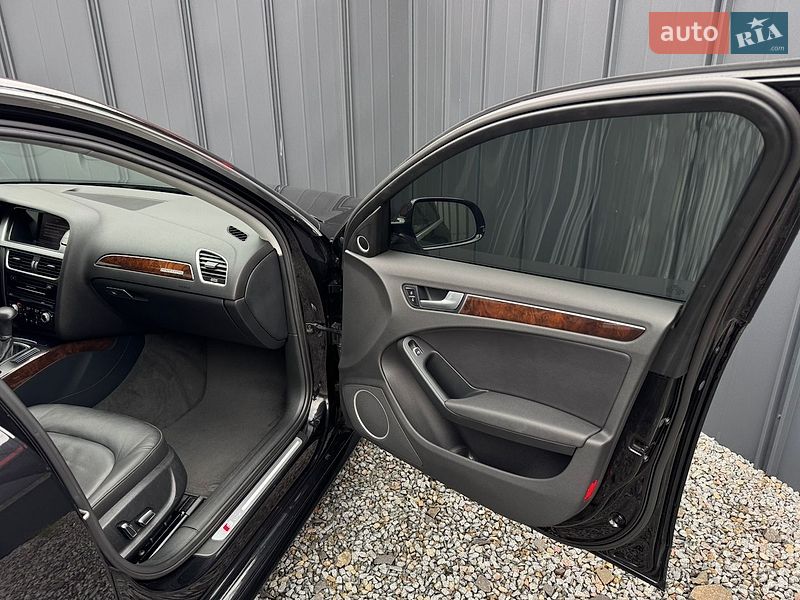 Седан Audi A4 2013 в Луцьку