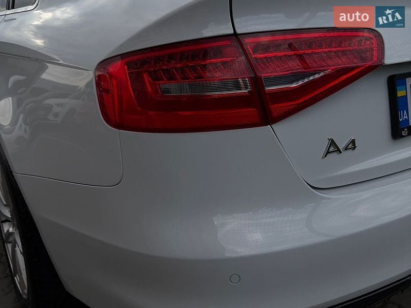 Седан Audi A4 2015 в Одесі