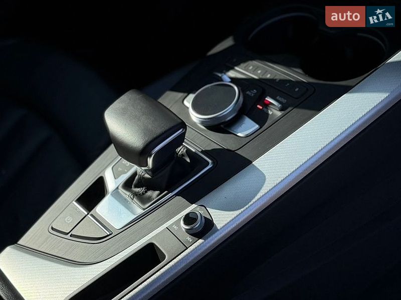 Седан Audi A4 2016 в Івано-Франківську