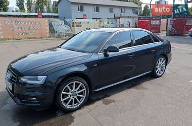 Седан Audi A4 2015 в Киеве