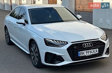 Седан Audi A4 2023 в Киеве