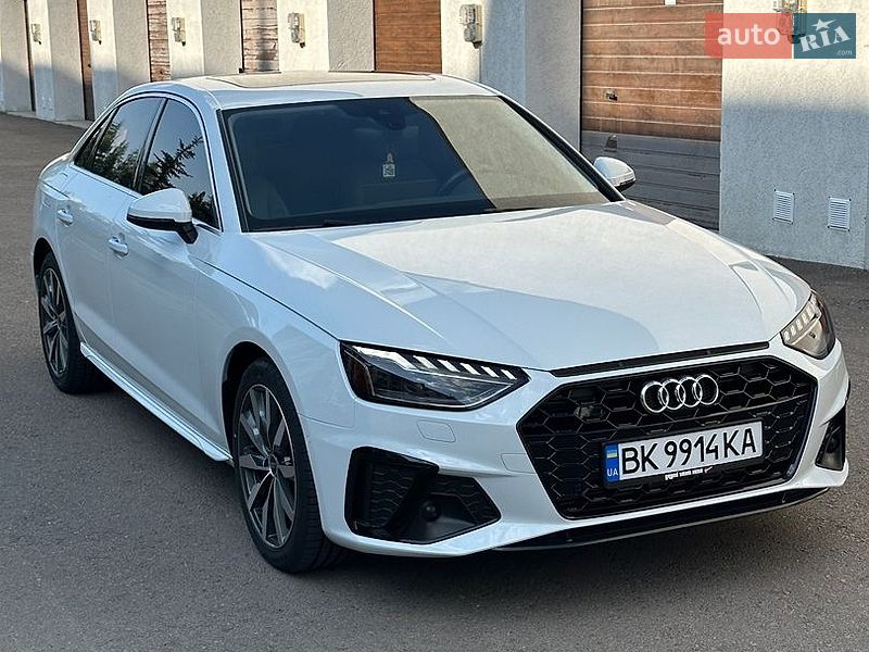 Седан Audi A4 2023 в Киеве