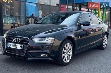 Седан Audi A4 2012 в Киеве