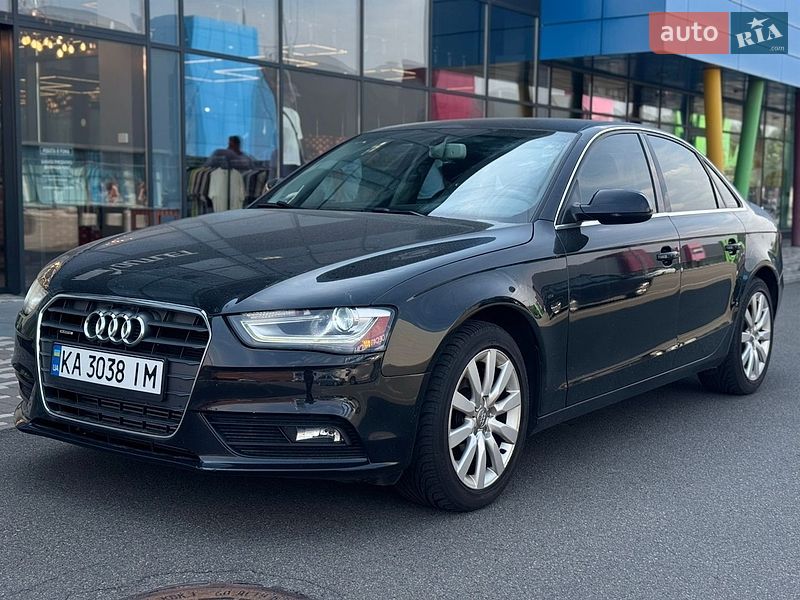 Седан Audi A4 2012 в Киеве