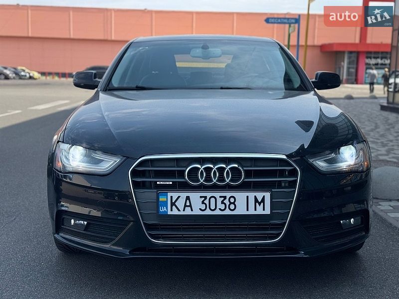 Седан Audi A4 2012 в Києві