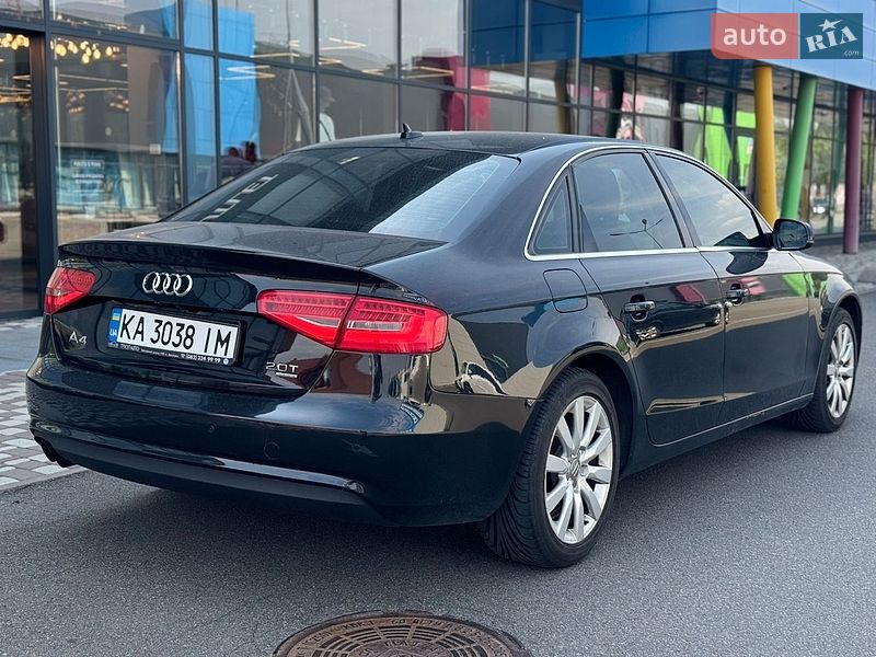 Седан Audi A4 2012 в Києві