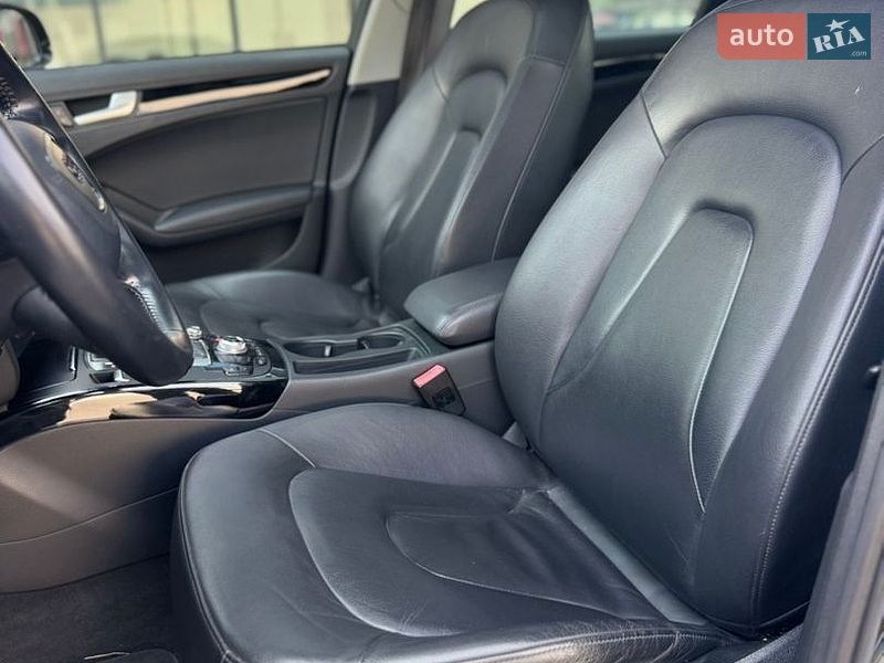 Седан Audi A4 2012 в Києві