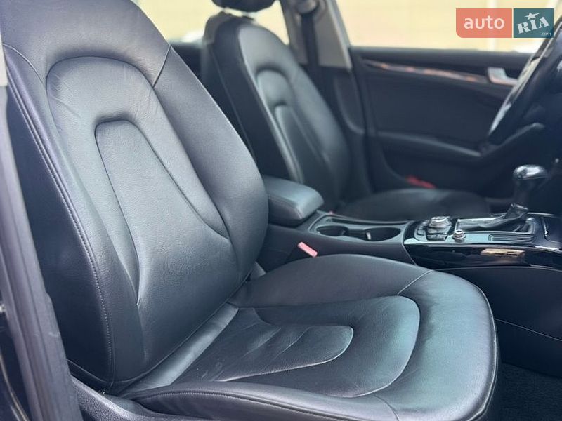 Седан Audi A4 2012 в Києві