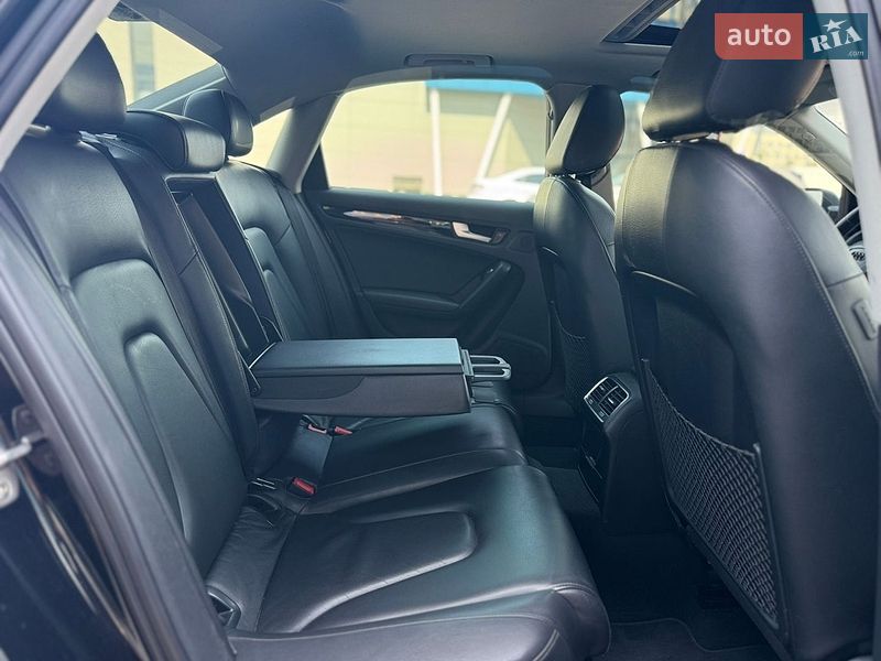 Седан Audi A4 2012 в Києві