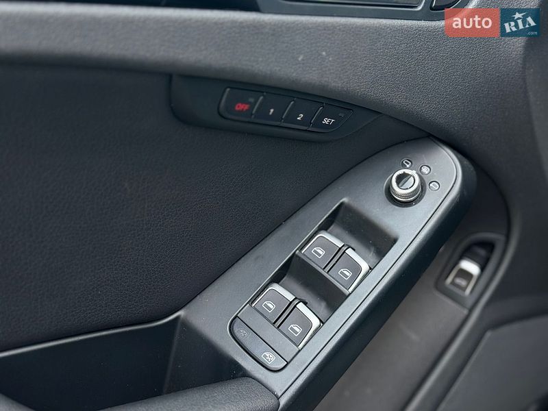 Седан Audi A4 2012 в Києві