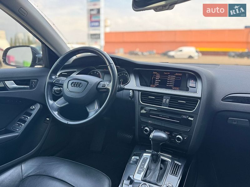 Седан Audi A4 2012 в Києві