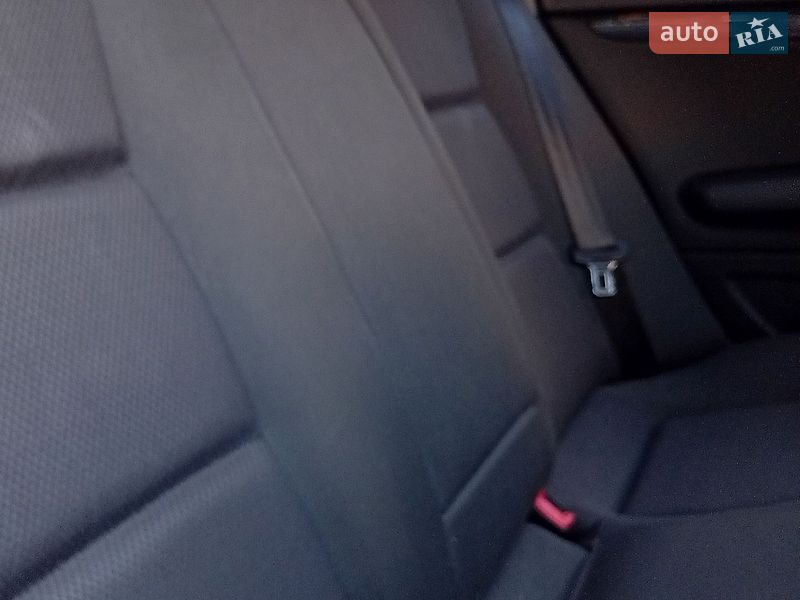 Седан Audi A4 2003 в Днепре