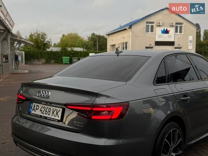 Седан Audi A4 2017 в Киеве