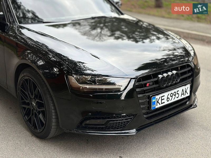 Седан Audi A4 2013 в Дніпрі