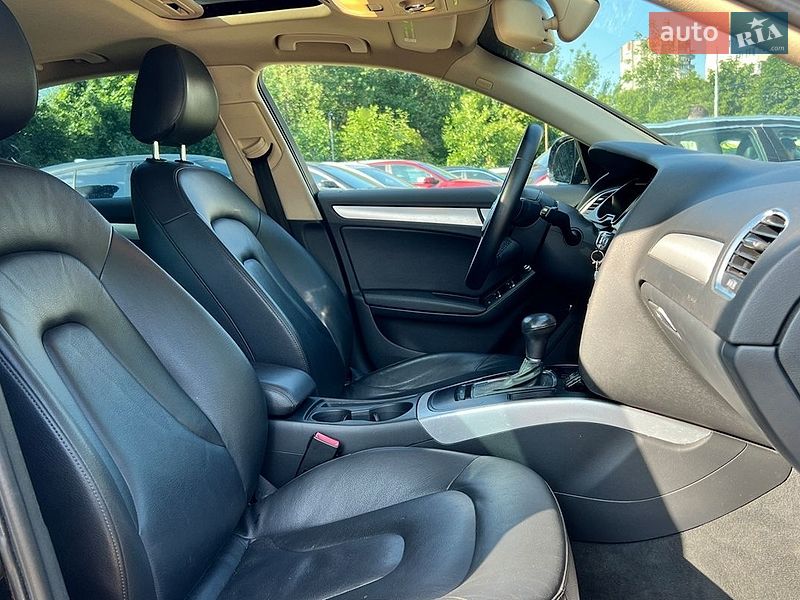Седан Audi A4 2014 в Львове