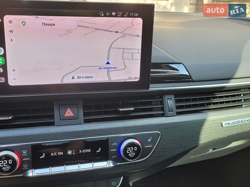 Седан Audi A4 2021 в Ужгороде