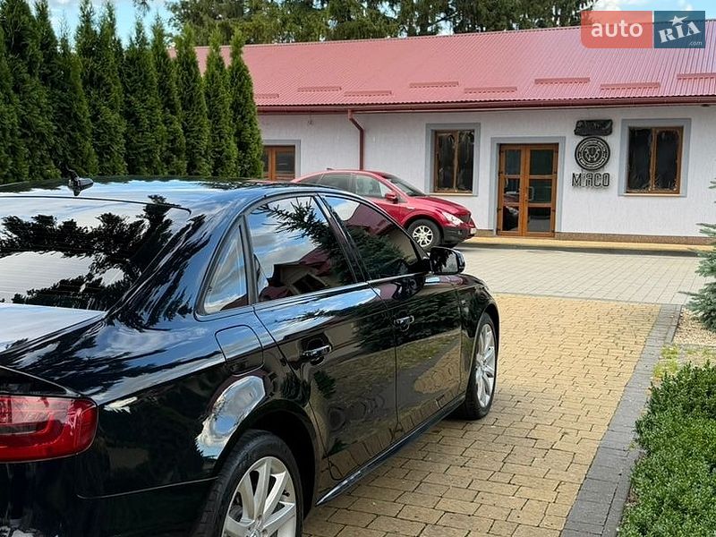 Седан Audi A4 2013 в Городке